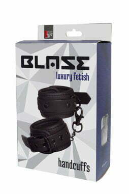 blaze-cuffs-vegan-läder-lether-bojor-hand