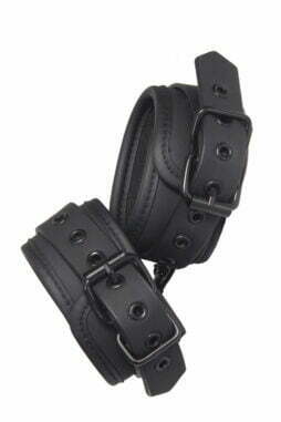 blaze-cuffs-vegan-läder-letherbojor-ankel