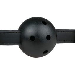 gag-ball-svart-hårdplast-andningshål-ställbar-bdsm-bondage-hållkäftenboll
