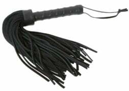zado-piska-flogger-mocka-bdsm